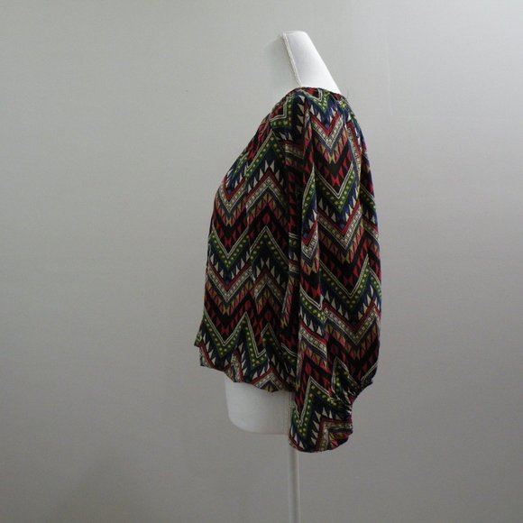 R. Rouge_M_used long sleeve blouse_multi color - zigzag pattern - Picture 3 of 5